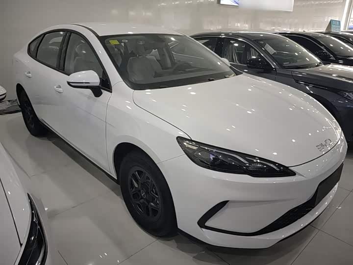 BYD Seal 05 DM-i Hybrid, 2026 — фото 4 из 9