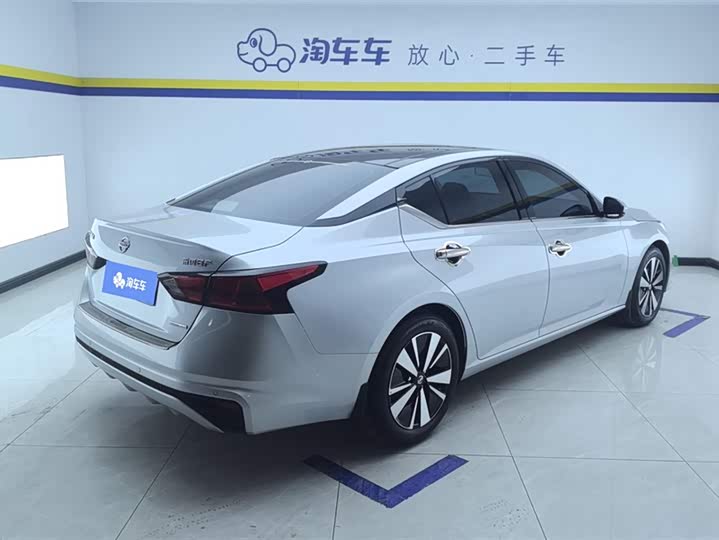 Nissan Teana, 2022 — фото 3 из 9