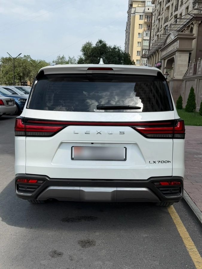 Lexus LX, 2025 — фото 6 из 12