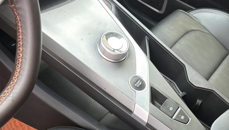 Geely Geometry C, 2022 — фото 8 из 12