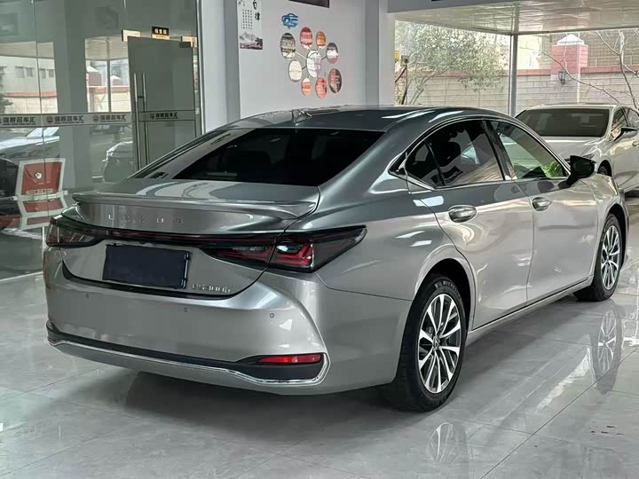 Lexus ES, 2025 — фото 9 из 9