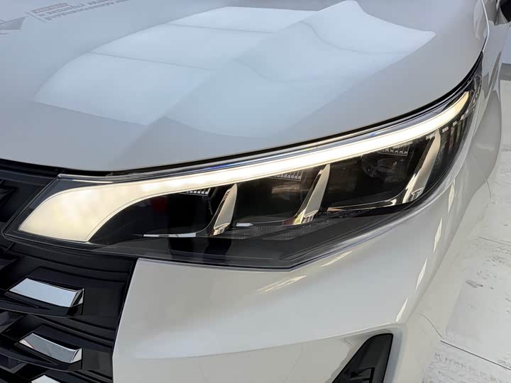 GAC Trumpchi M6, 2022 — фото 7 из 9