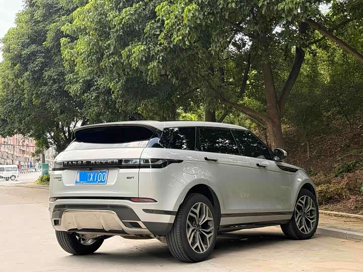 Land Rover Range Rover Evoque L, 2023 — фото 3 из 9