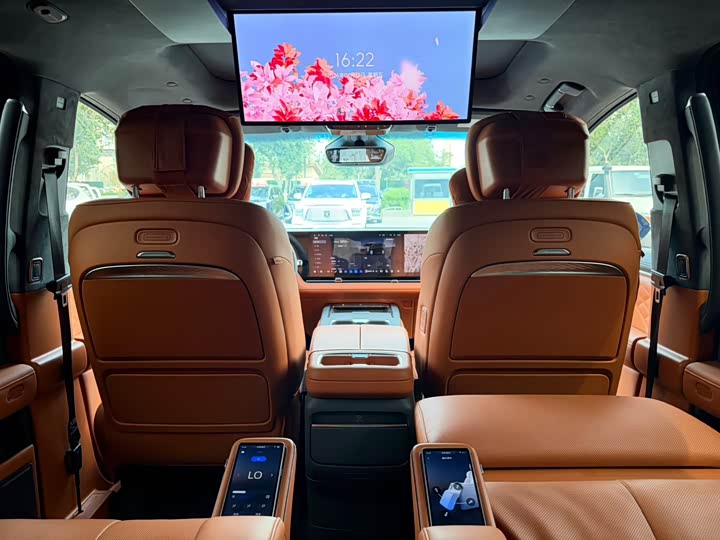Buick OMPV, 2025 — фото 8 из 9