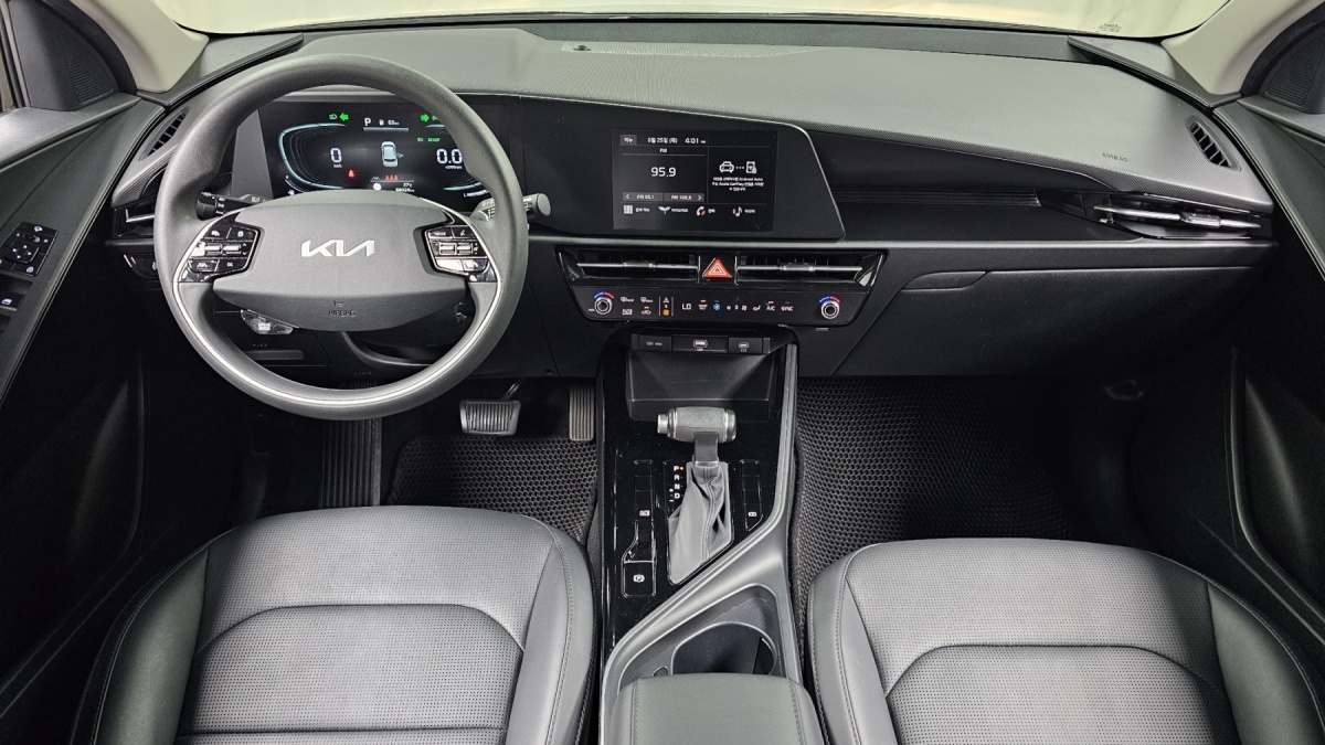 Kia Niro, 2022 — фото 6 из 12