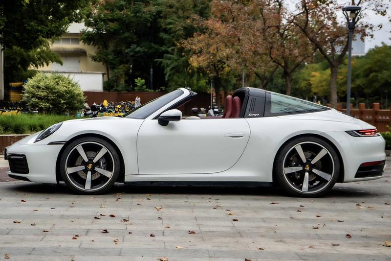 Porsche 911, 2022 — фото 4 из 6