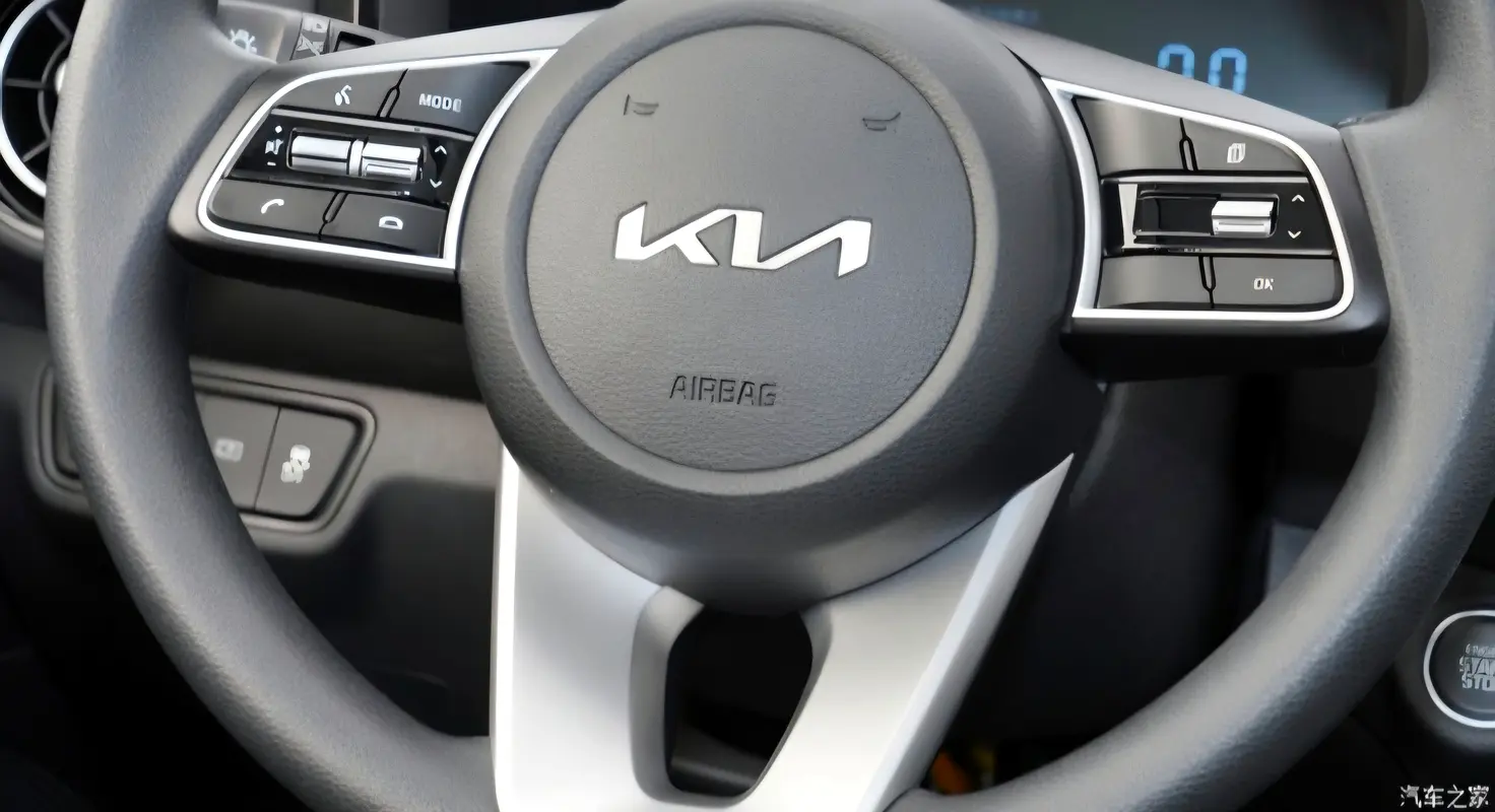 Kia K3, 2025 — фото 6 из 9