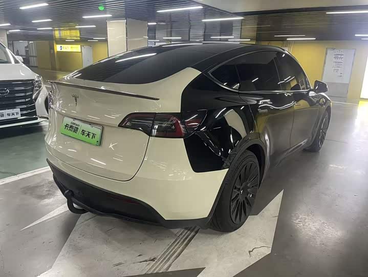 Tesla Model Y, 2023 — фото 4 из 9