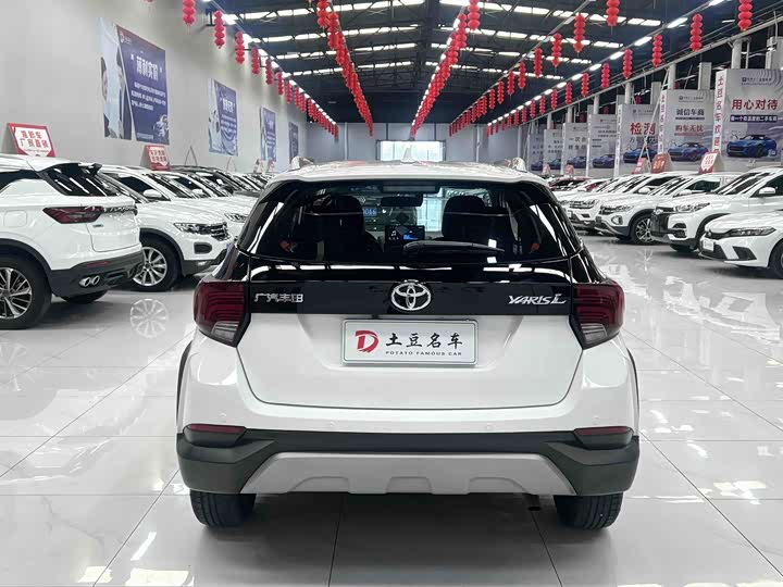 Toyota Yaris L Hatchback, 2022 — фото 5 из 9