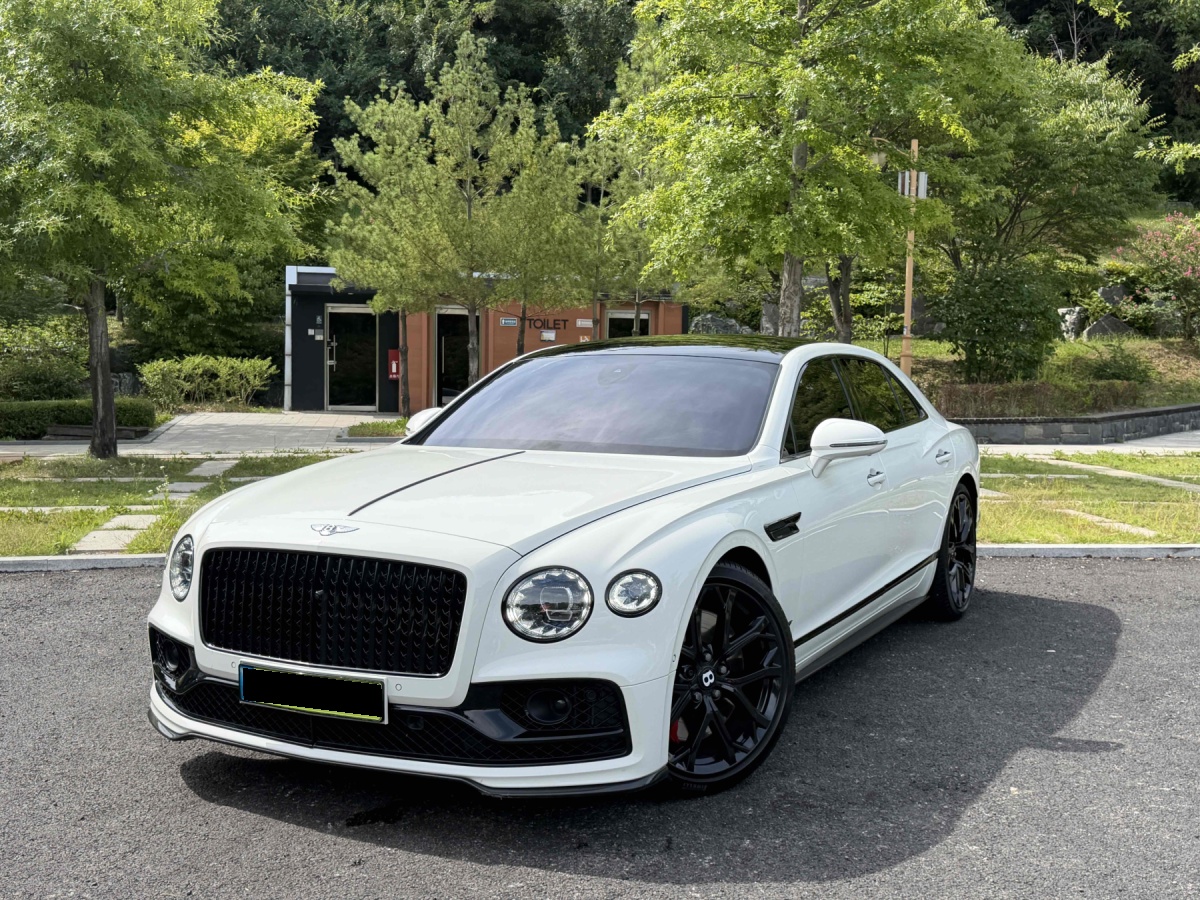 Bentley Flying Spur, 2023 — купить в Саратове под ключ