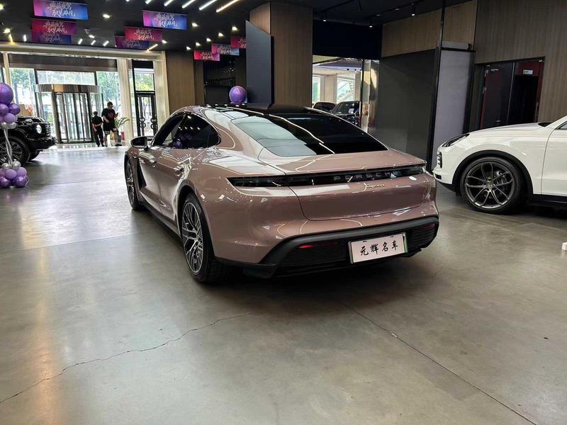 Porsche Taycan, 2023 — фото 3 из 10