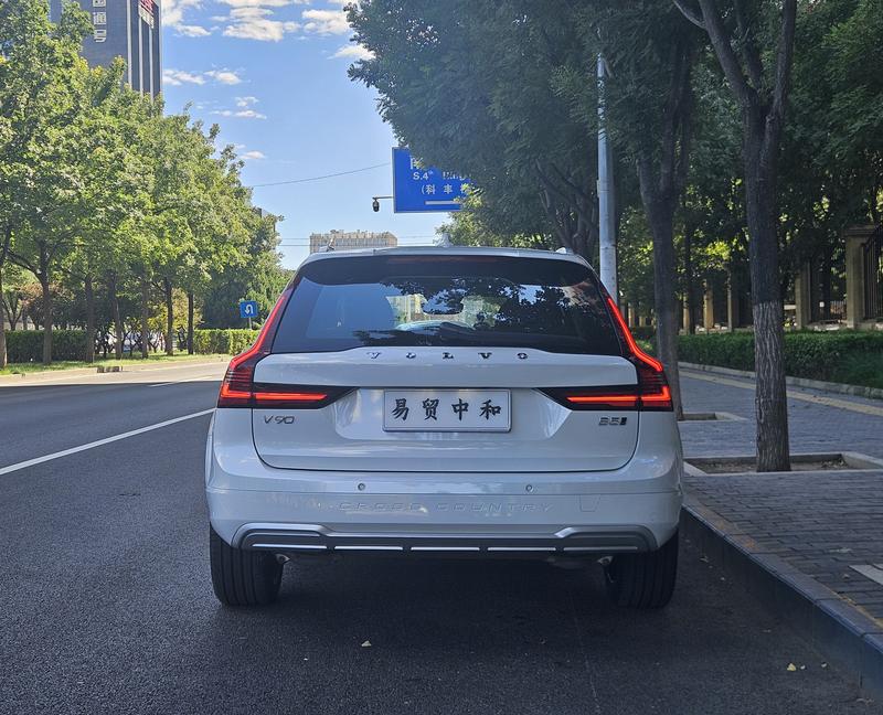 Volvo V90, 2023 — фото 5 из 12