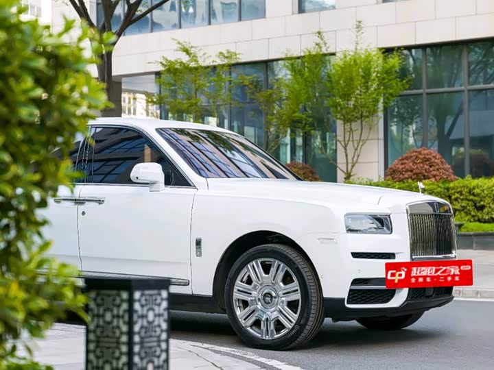 Rolls-Royce Cullinan, 2023 — фото 2 из 9