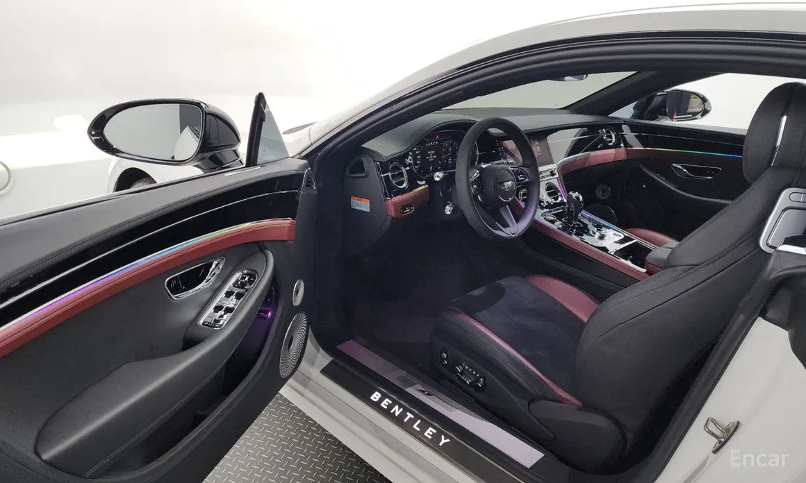 Bentley Continental GT, 2023 — фото 10 из 12