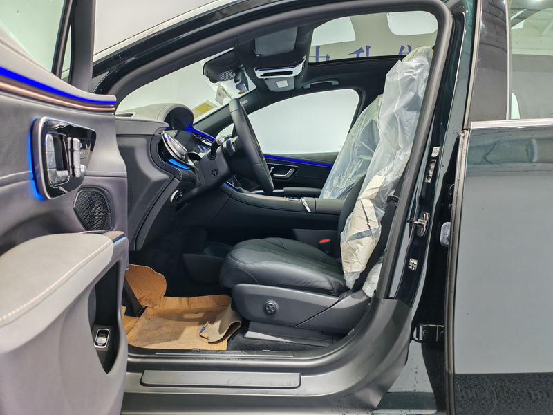 Mercedes-Benz EQS SUV, 2025 — фото 11 из 12