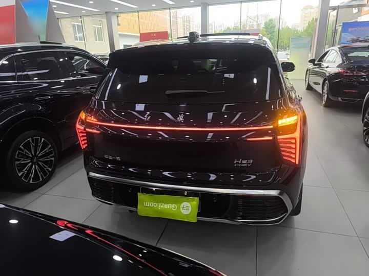 Hongqi HS3 Hybrid, 2025 — фото 6 из 9