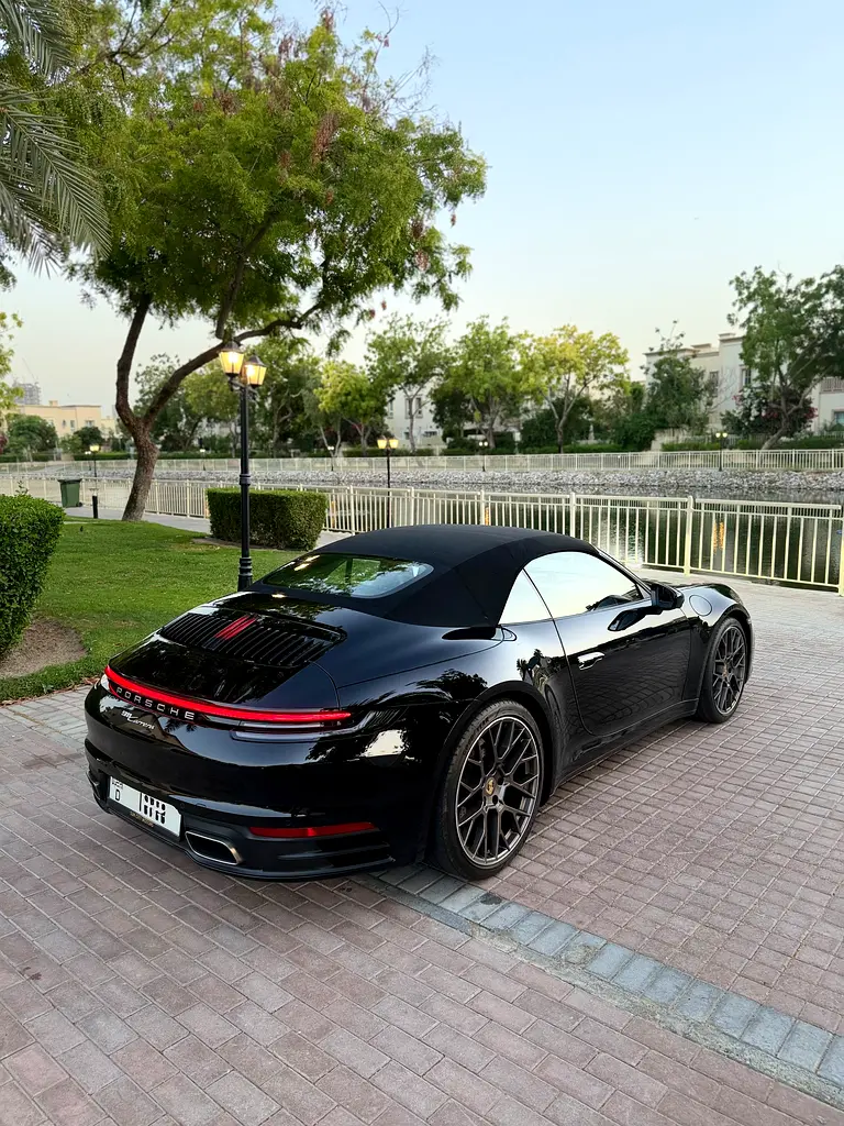 Porsche 911, 2023 — фото 6 из 10