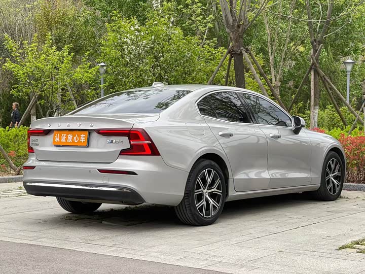 Volvo S60, 2023 — фото 9 из 9