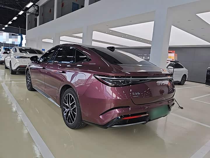 BYD Seal 07 DM-i Hybrid, 2024 — фото 5 из 9
