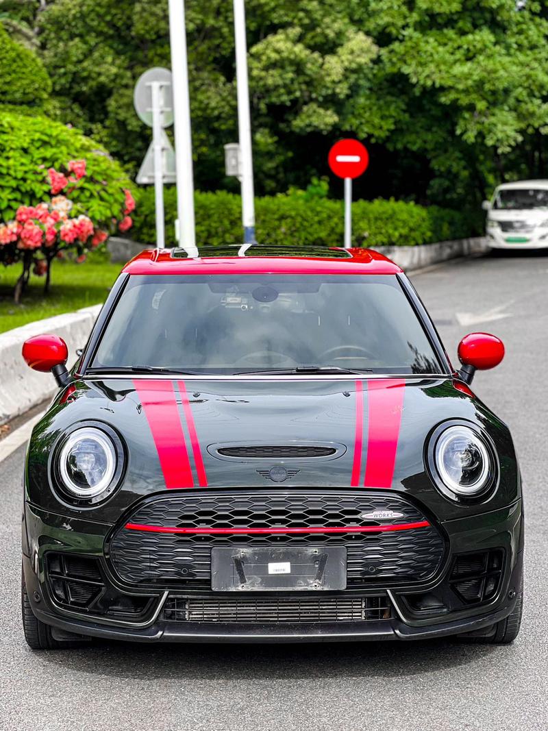 Mini Clubman JCW, 2021 — фото 2 из 12