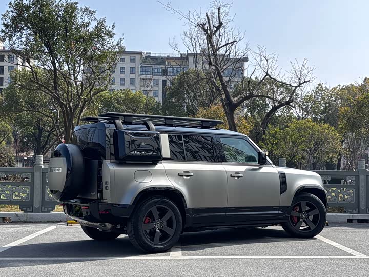 Land Rover Defender, 2024 — фото 4 из 9