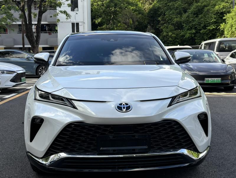 Toyota Venza, 2023 — фото 2 из 12