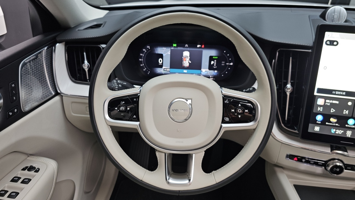 Volvo XC60, 2025 — фото 11 из 12