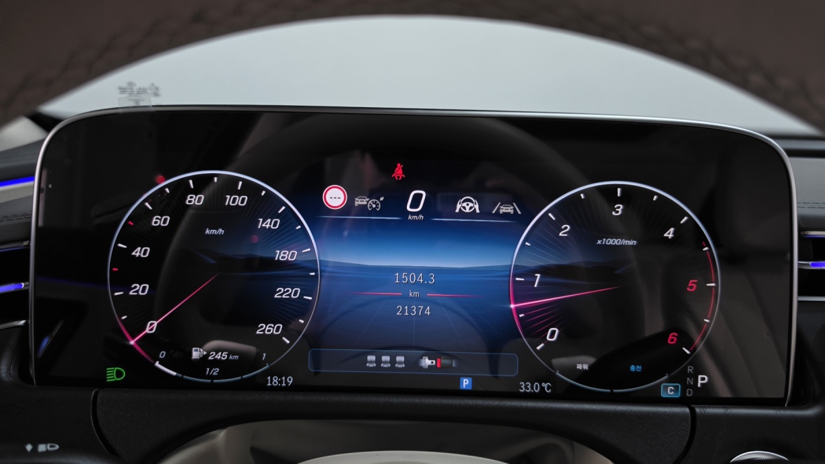 Mercedes-Benz E-Class, 2025 — фото 8 из 12