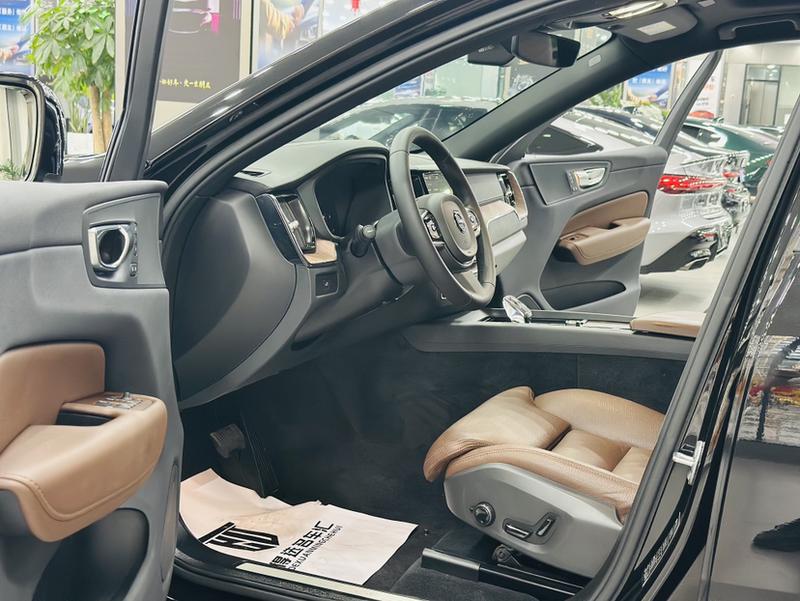 Volvo XC60, 2024 — фото 12 из 12