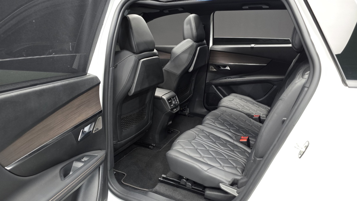 Peugeot 5008, 2024 — фото 11 из 12