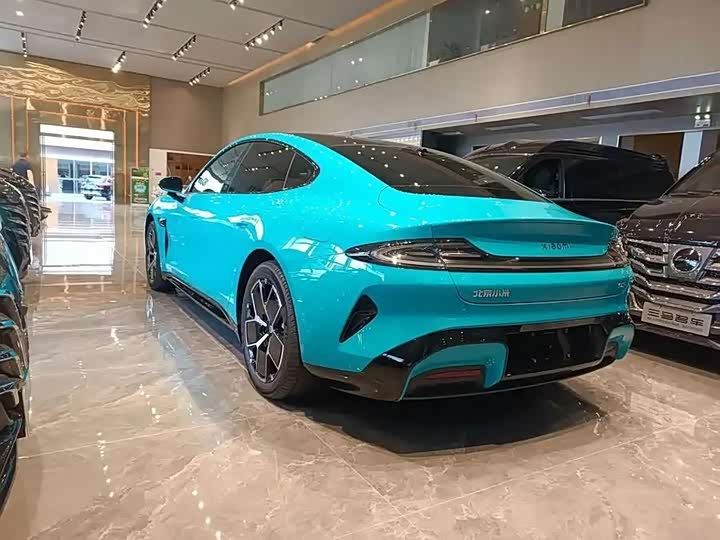 Xiaomi SU7, 2024 — фото 7 из 9