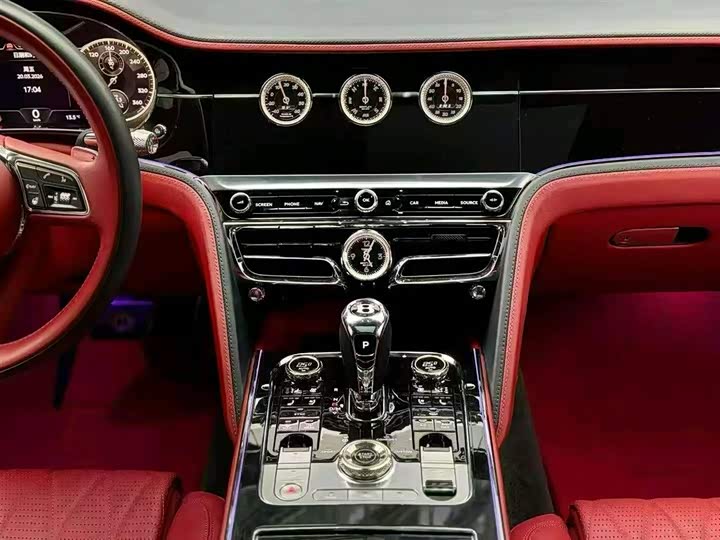 Bentley Flying Spur Hybrid, 2022 — фото 4 из 7