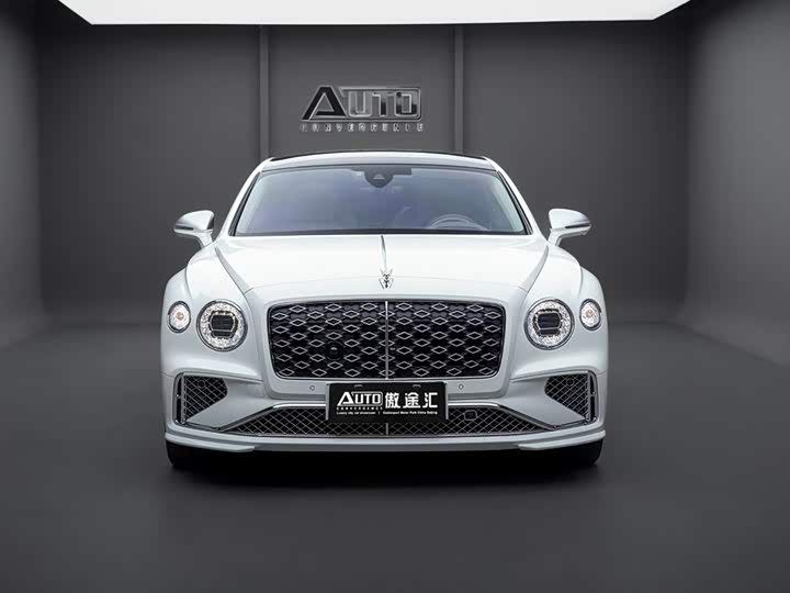 Bentley Flying Spur Hybrid, 2025 — фото 2 из 9