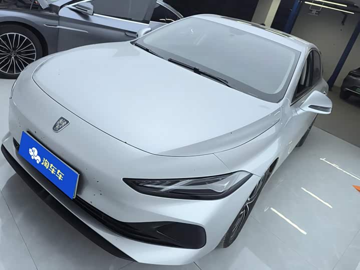 Roewe D7, 2025 — купить в Брянске под ключ