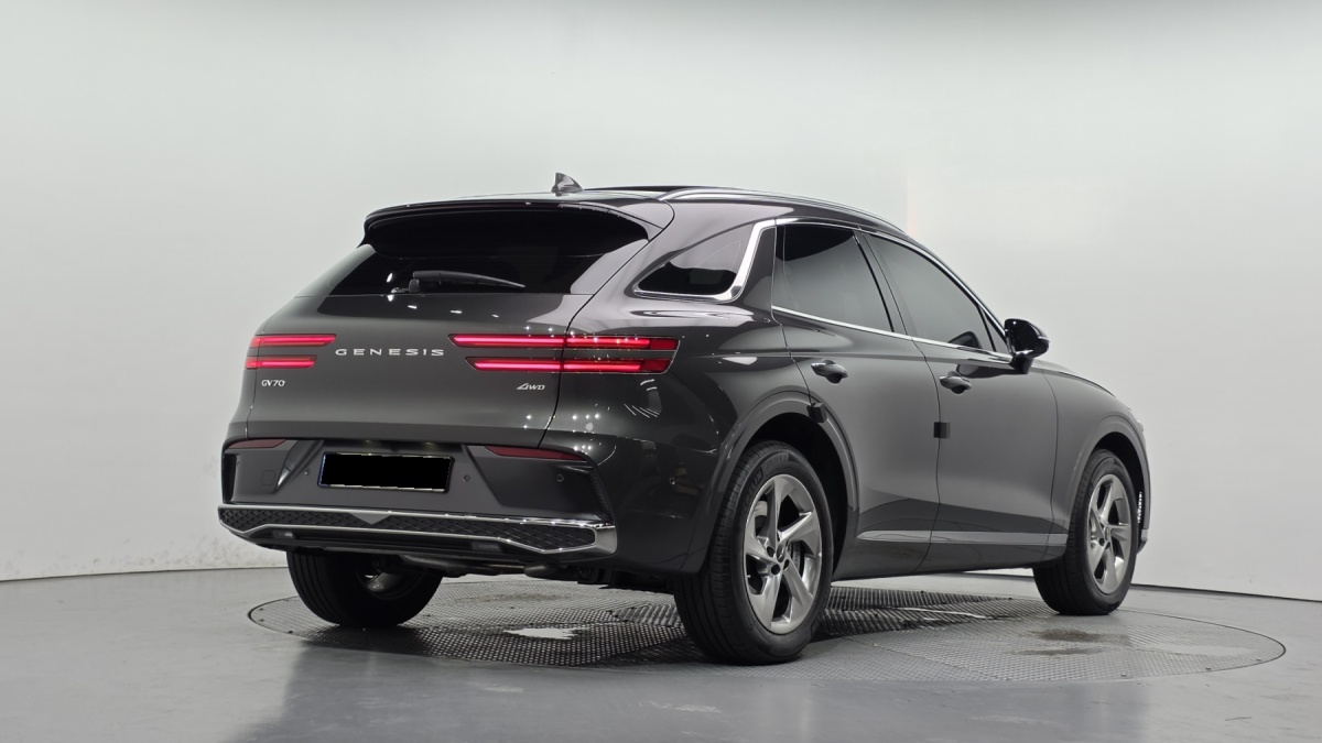 Genesis GV70, 2025 — фото 2 из 12