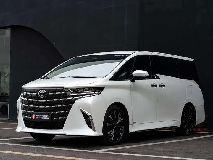 Toyota Alphard, 2024 — купить в Брянске под ключ