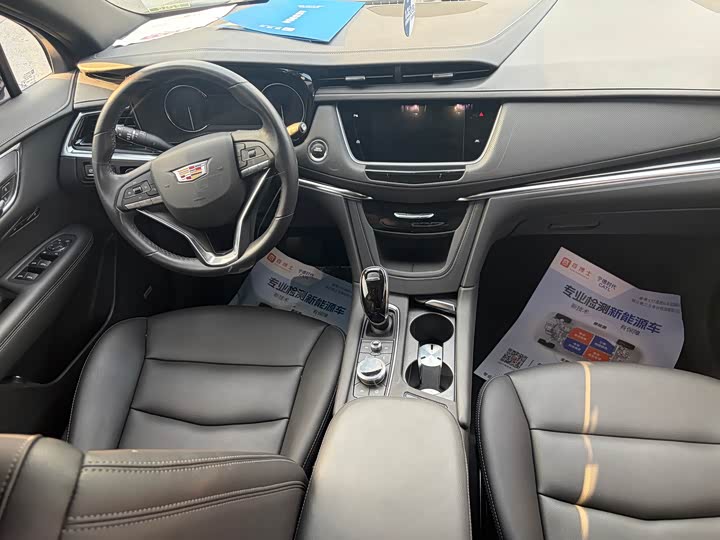 Cadillac XT6, 2022 — фото 8 из 9