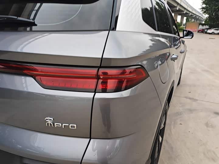 BYD Song Pro Hybrid, 2024 — фото 8 из 9