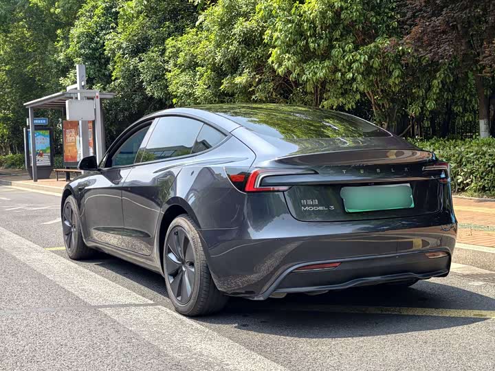 Tesla Model 3, 2024 — фото 5 из 9