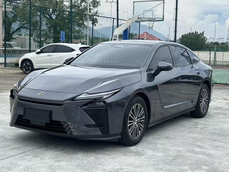 Lexus ES, 2026 — купить в Перми под ключ