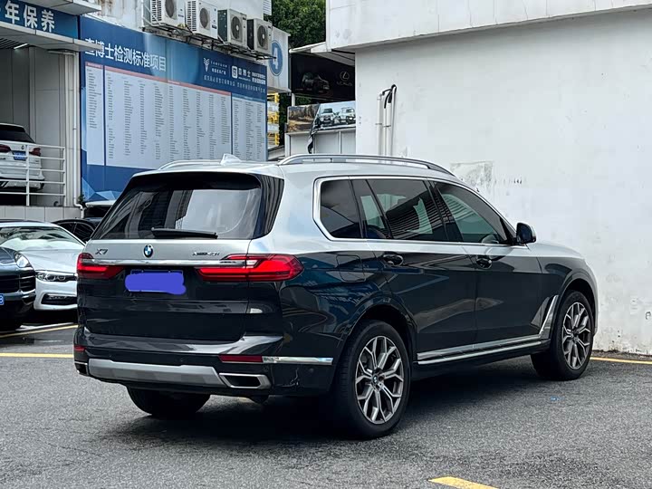 BMW X7, 2023 — фото 9 из 9