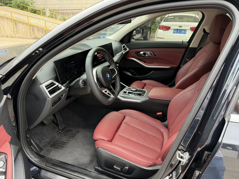 BMW i3, 2025 — фото 11 из 12