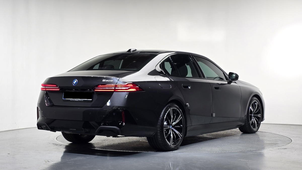 BMW 5 Series, 2026 — фото 2 из 12