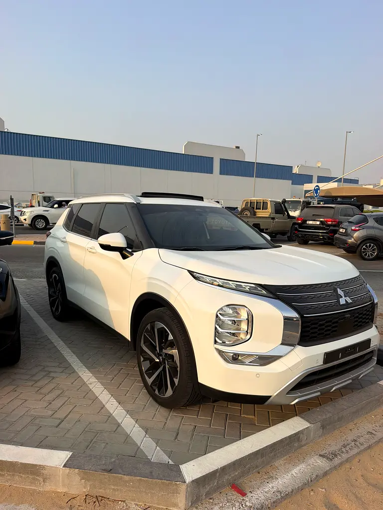 Mitsubishi Outlander, 2025