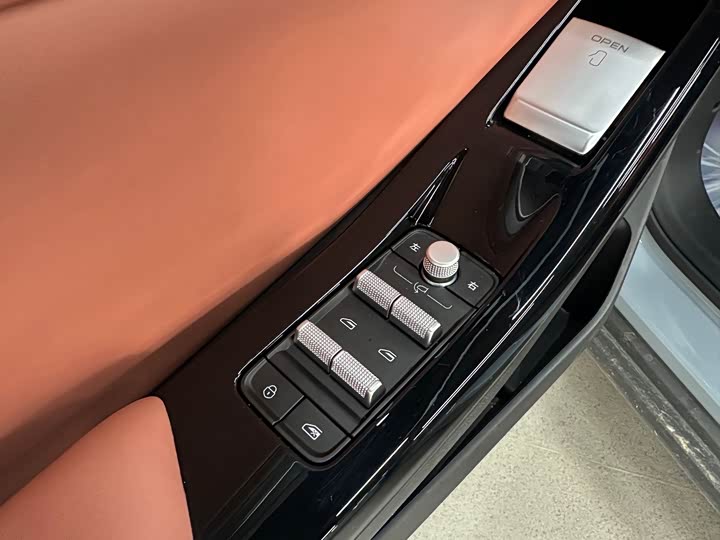 Geely Galaxy L6, 2025 — фото 6 из 9