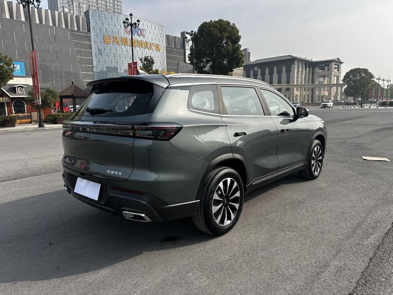 Chery Tiggo 8 Plus, 2024 — фото 6 из 10
