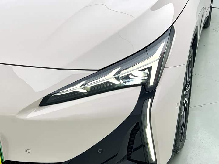 BAIC Arcfox Alpha S5, 2025 — фото 5 из 9