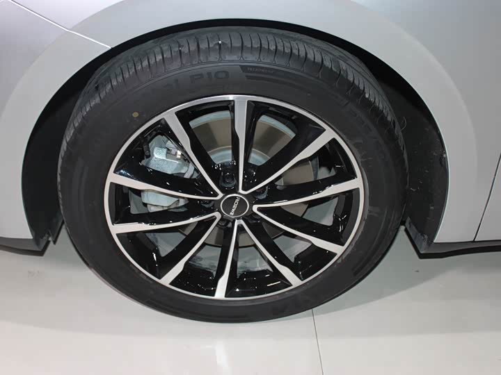 Roewe D7, 2025 — фото 8 из 9