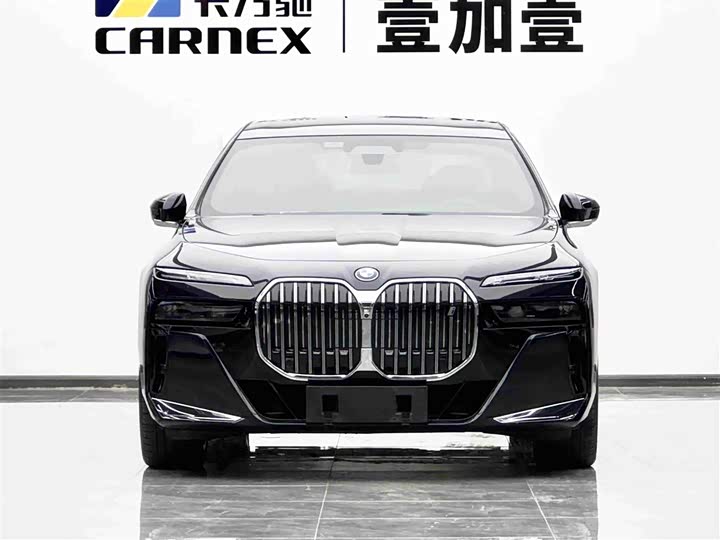 BMW i7, 2023 — фото 2 из 9
