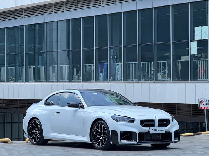 BMW M2, 2025 — фото 7 из 9